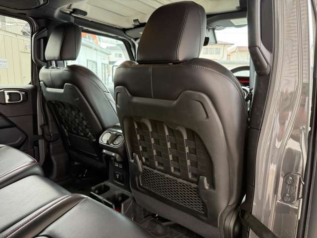 Jeep Gladiator 8