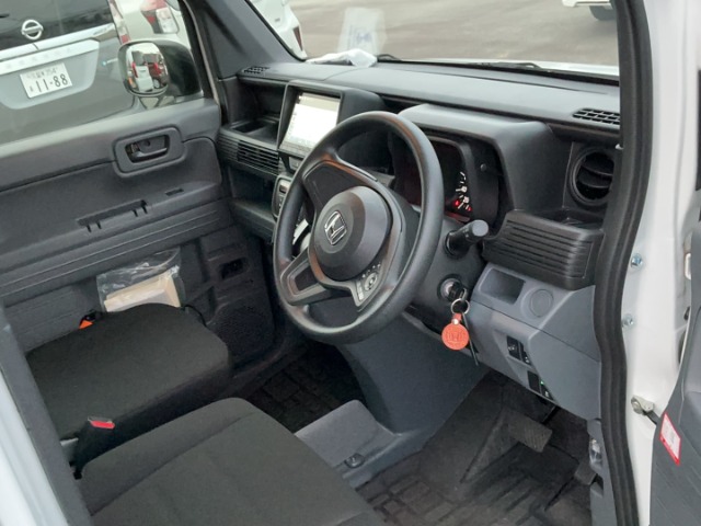 Honda N-VAN 9