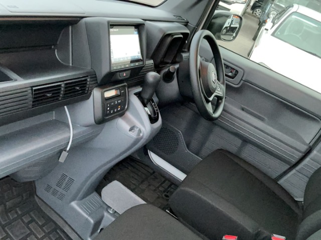 Honda N-VAN 10