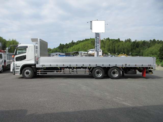 Mitsubishi Fuso Super Great 5
