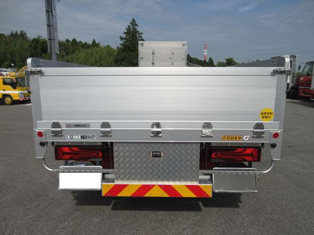 Mitsubishi Fuso Super Great 6