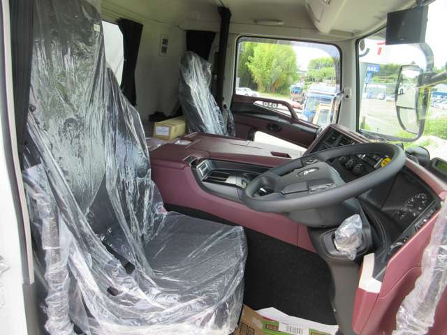 Mitsubishi Fuso Super Great 8