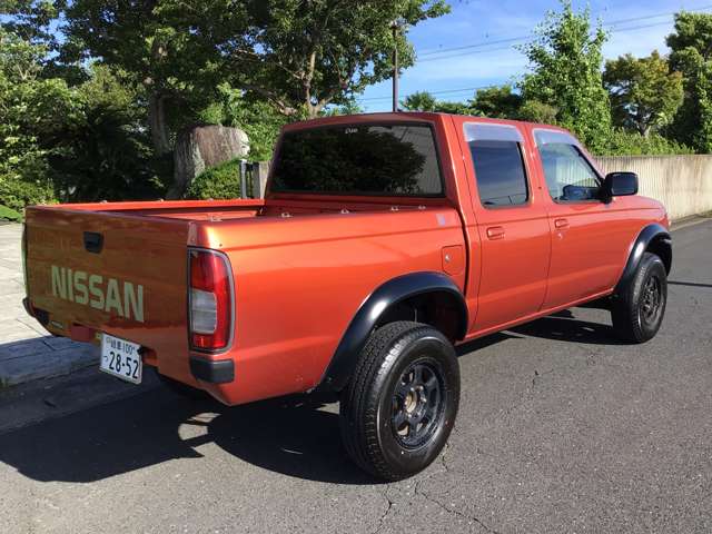 Nissan Datsun 8