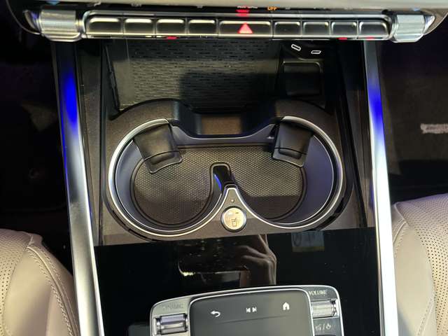 Mercedes-Benz G-Class 8
