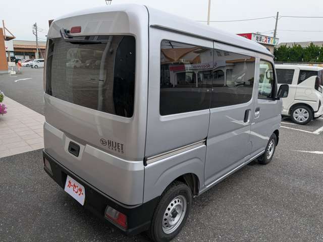 Daihatsu Hijet Cargo 5