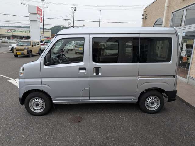 Daihatsu Hijet Cargo 8