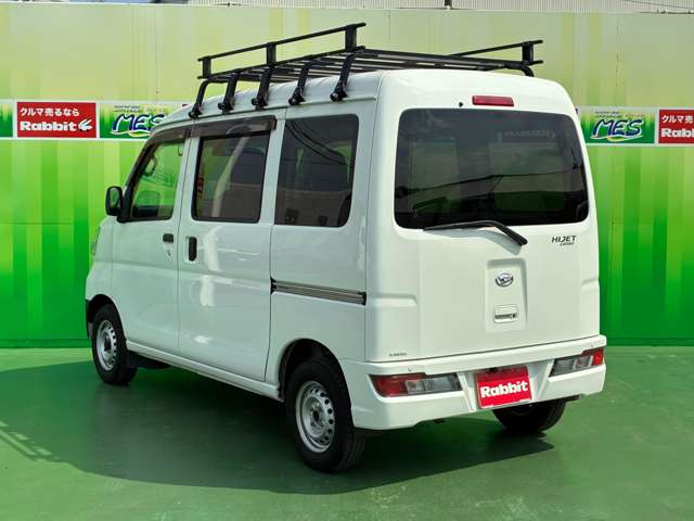 Daihatsu Hijet Cargo 3