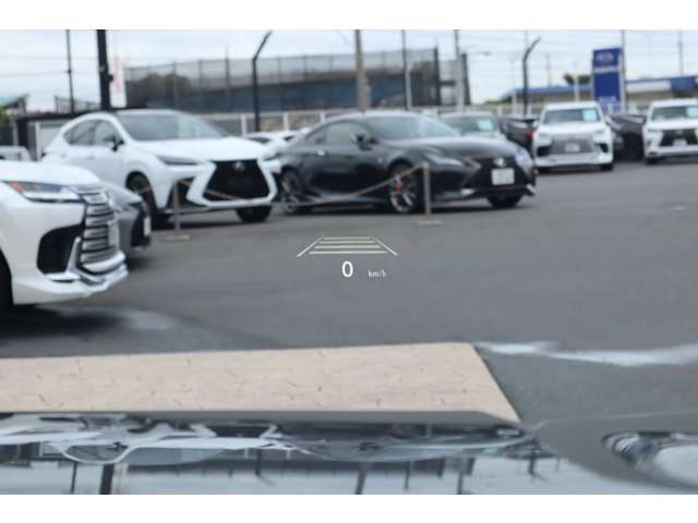 Lexus LBX 11