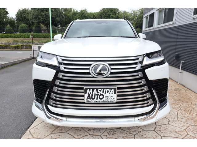 Lexus LX 2