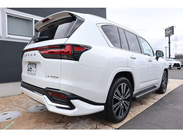 Lexus LX 7