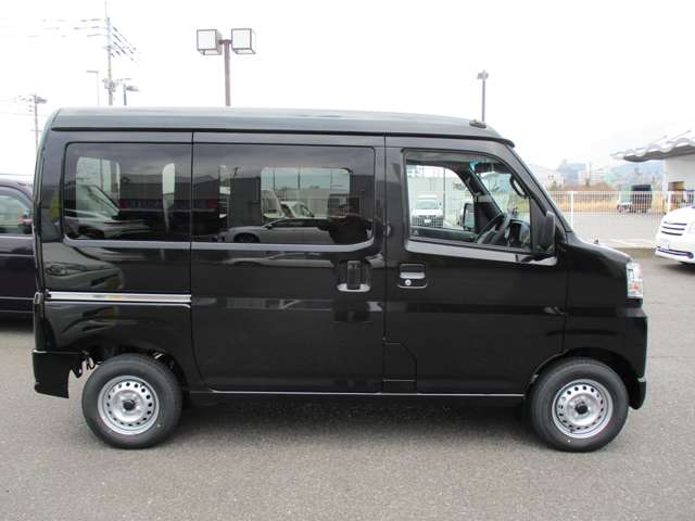 Daihatsu Hijet Cargo 5
