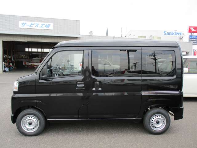 Daihatsu Hijet Cargo 6
