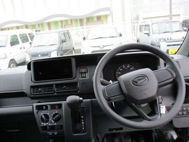 Daihatsu Hijet Cargo 9