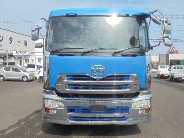 UD Trucks Quon 9
