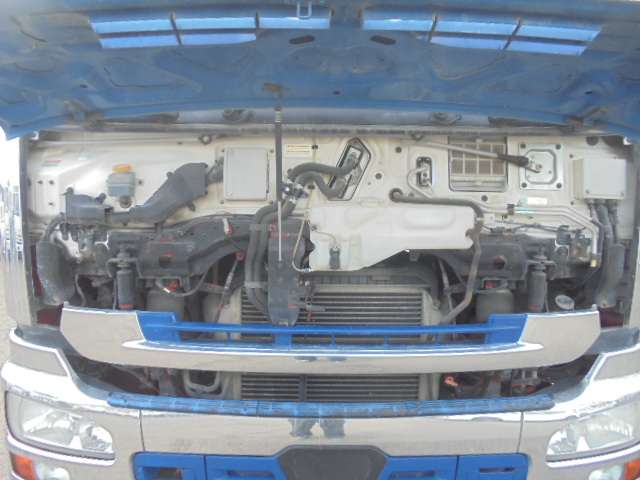 UD Trucks Quon 10