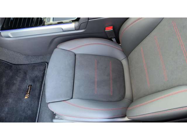Mercedes-Benz EQB 12