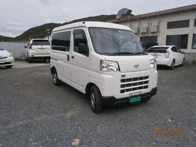 Daihatsu Hijet Cargo 2