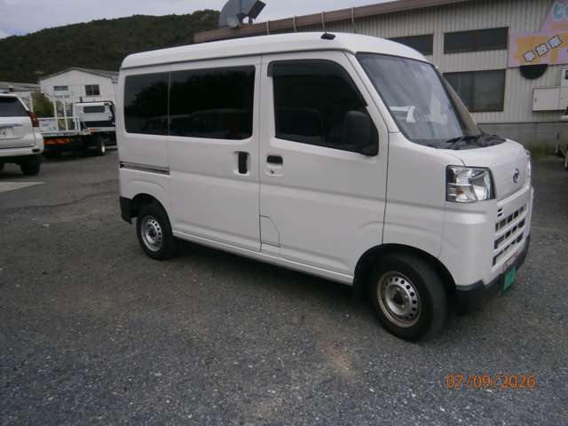 Daihatsu Hijet Cargo 3