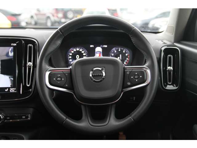 Volvo XC40 6