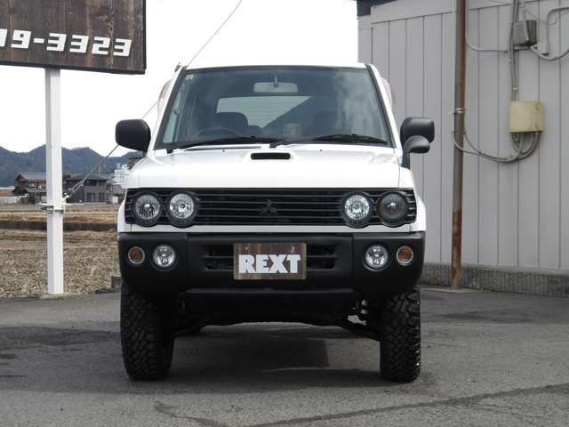 Mitsubishi Pajero Mini 5