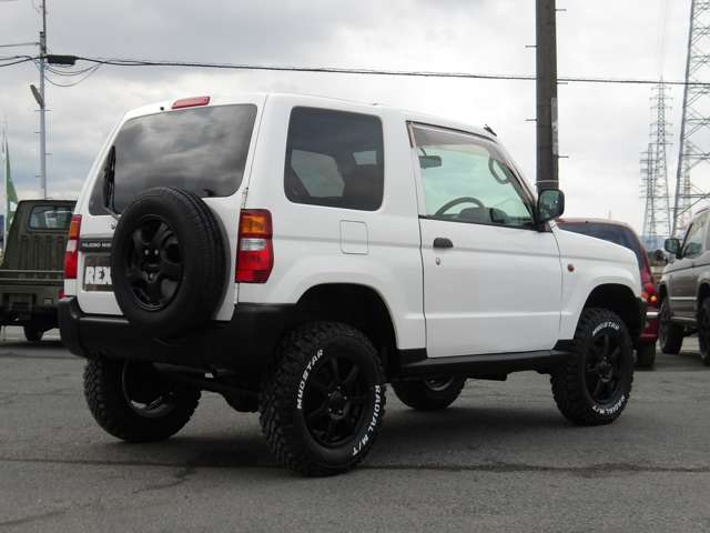 Mitsubishi Pajero Mini 7