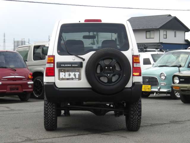 Mitsubishi Pajero Mini 8
