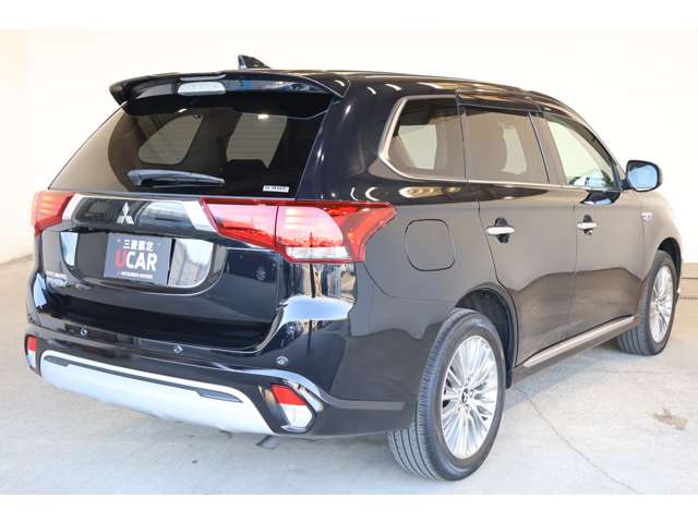 Mitsubishi Outlander PHEV 4