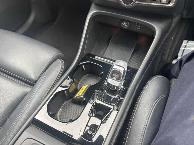 Volvo XC40 9