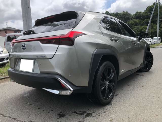 Lexus UX 5