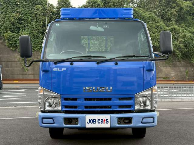 Isuzu Elf 2