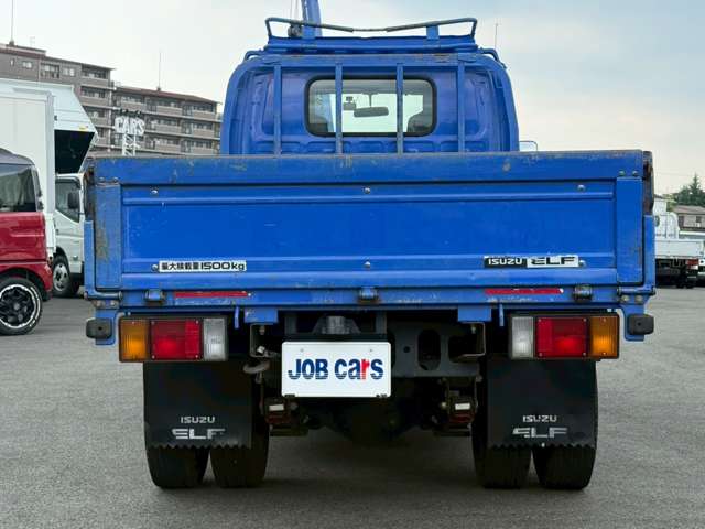 Isuzu Elf 7