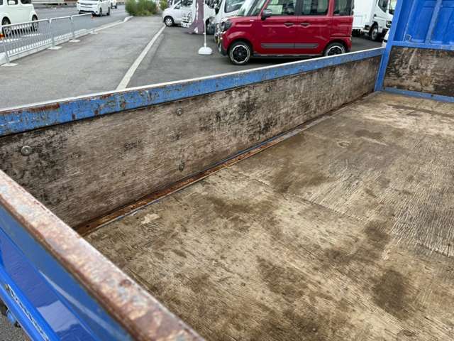 Isuzu Elf 10