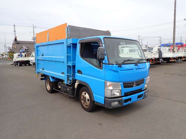 Mitsubishi Fuso Canter 4