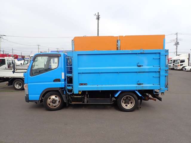 Mitsubishi Fuso Canter 9