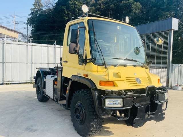 Mercedes-Benz Unimog 6