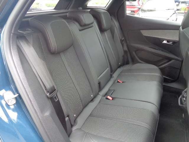 Peugeot 3008 7