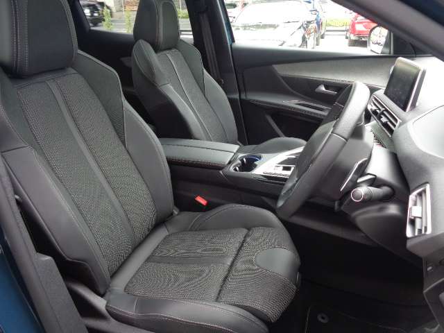 Peugeot 3008 8