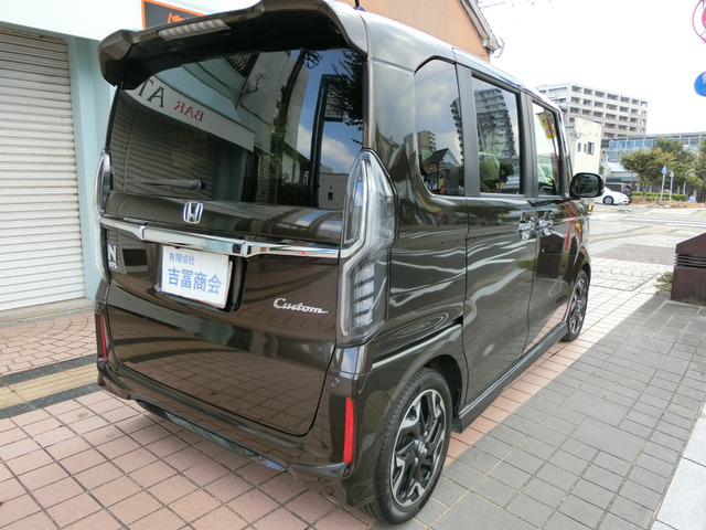 Honda N-BOX 11