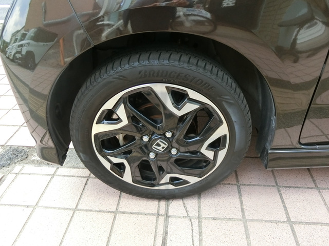 Honda N-BOX 6