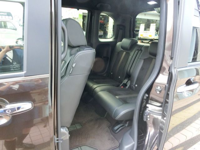 Honda N-BOX 9