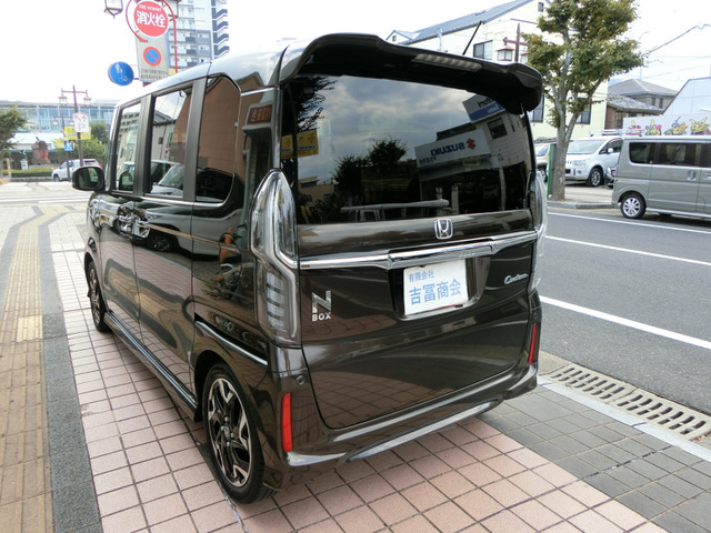 Honda N-BOX 10