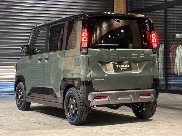 Mitsubishi Delica Mini 11