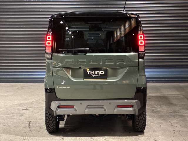 Mitsubishi Delica Mini 10