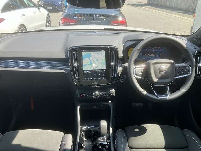 Volvo XC40 3