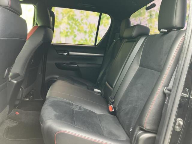 Toyota Hilux 9