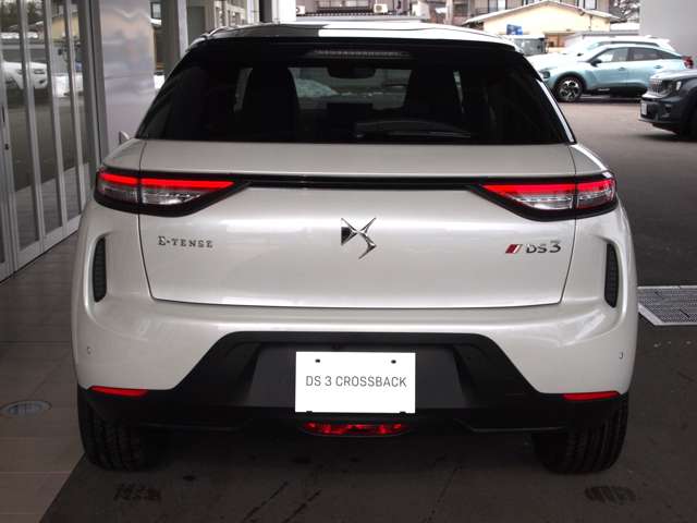 DS Automobiles DS 3 Crossback E-TENSE 6