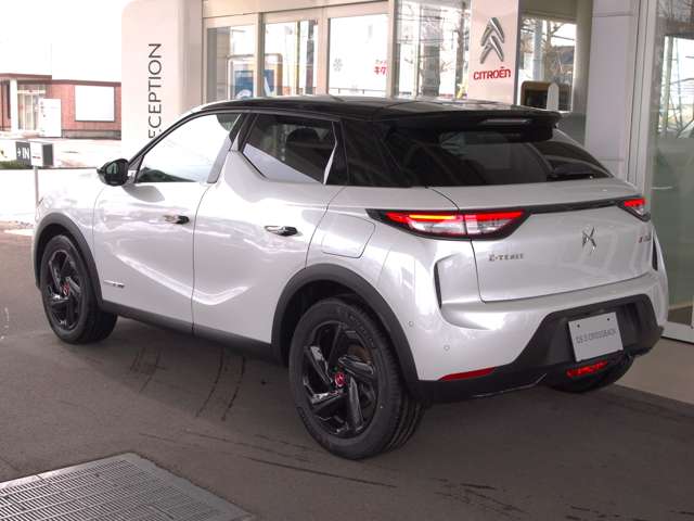 DS Automobiles DS 3 Crossback E-TENSE 10