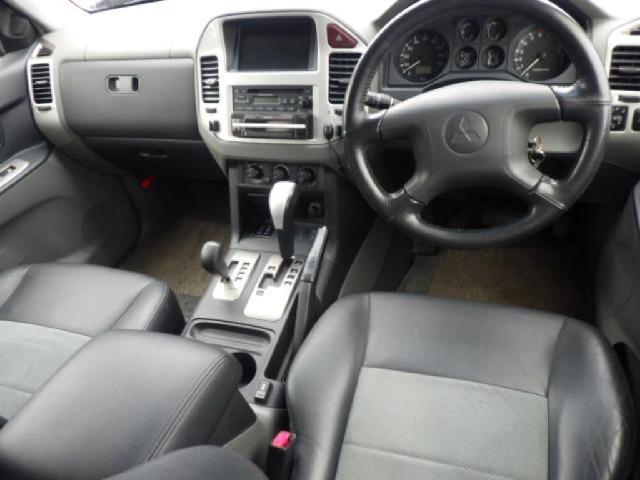 Mitsubishi Pajero 6