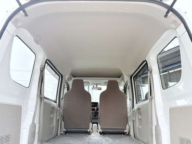 Nissan NV100 Clipper 12