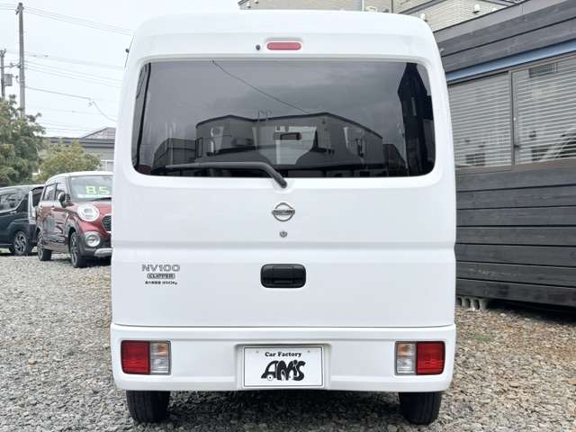 Nissan NV100 Clipper 4